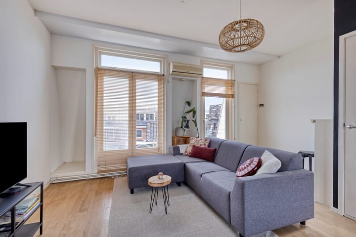 Photo 5 of Frans van Mierisstraat 22-A