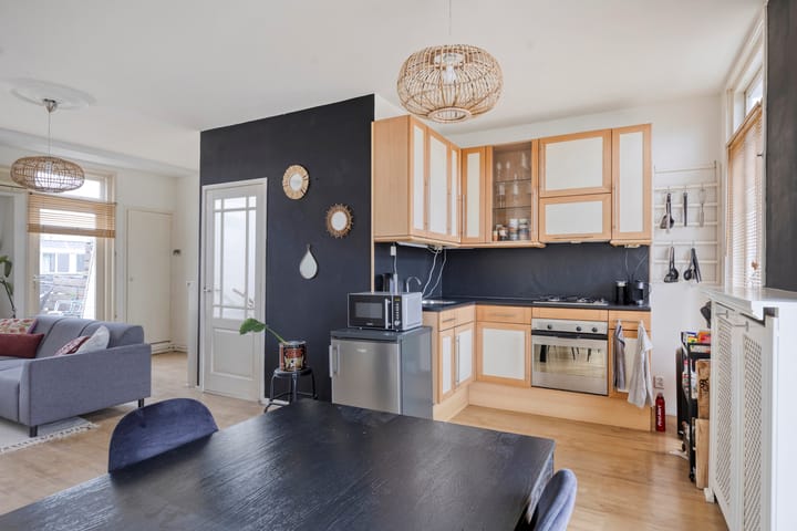 Photo 9 of Frans van Mierisstraat 22-A