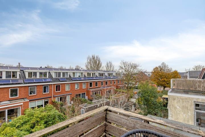 Photo 13 of Frans van Mierisstraat 22-A