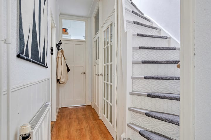 Photo 15 of Frans van Mierisstraat 22-A