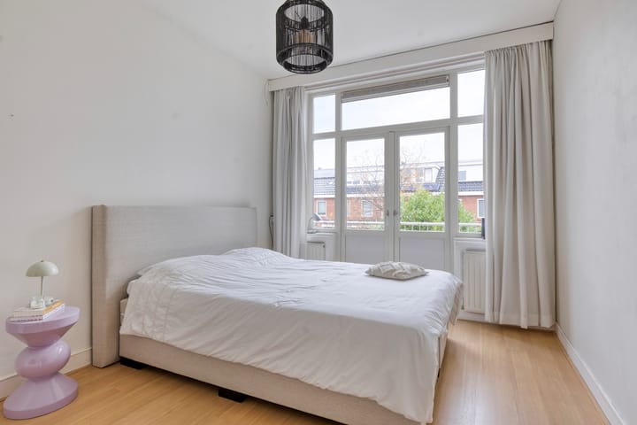 Photo 17 of Frans van Mierisstraat 22-A