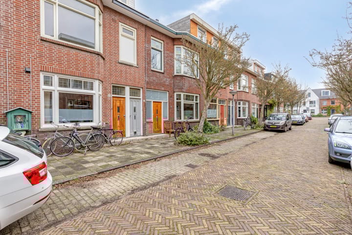 Photo 28 of Frans van Mierisstraat 22-A