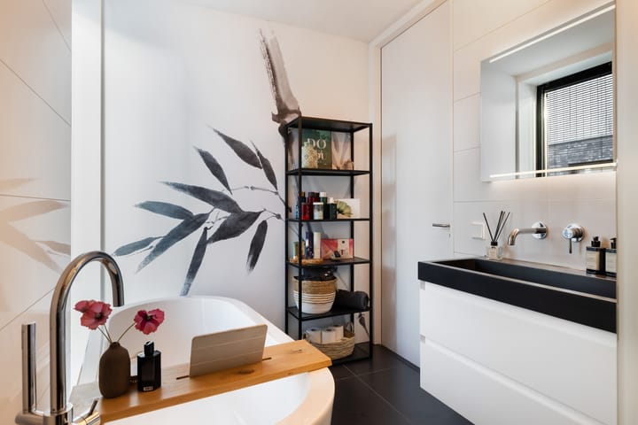 Photo 5 of Werf van Montan 2