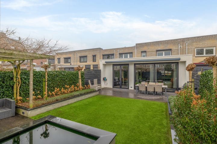 Photo 3 of Monseigneur Zwijsenstraat 6