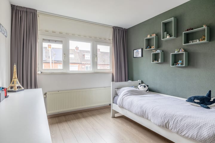 Photo 21 of Monseigneur Zwijsenstraat 6