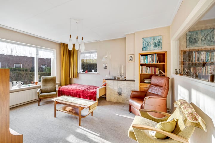 Photo 2 of Witte de Withstraat 10-A