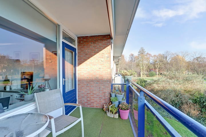 Photo 8 of Roosstraat 10