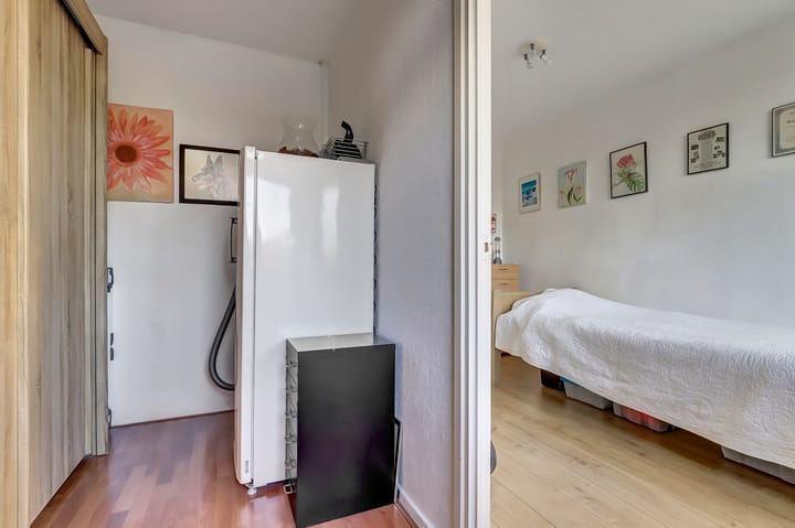 Photo 20 of Roosstraat 10