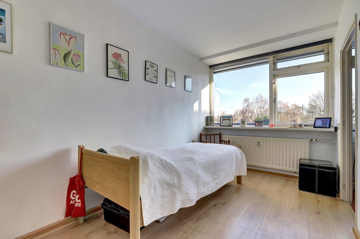 Photo 21 of Roosstraat 10