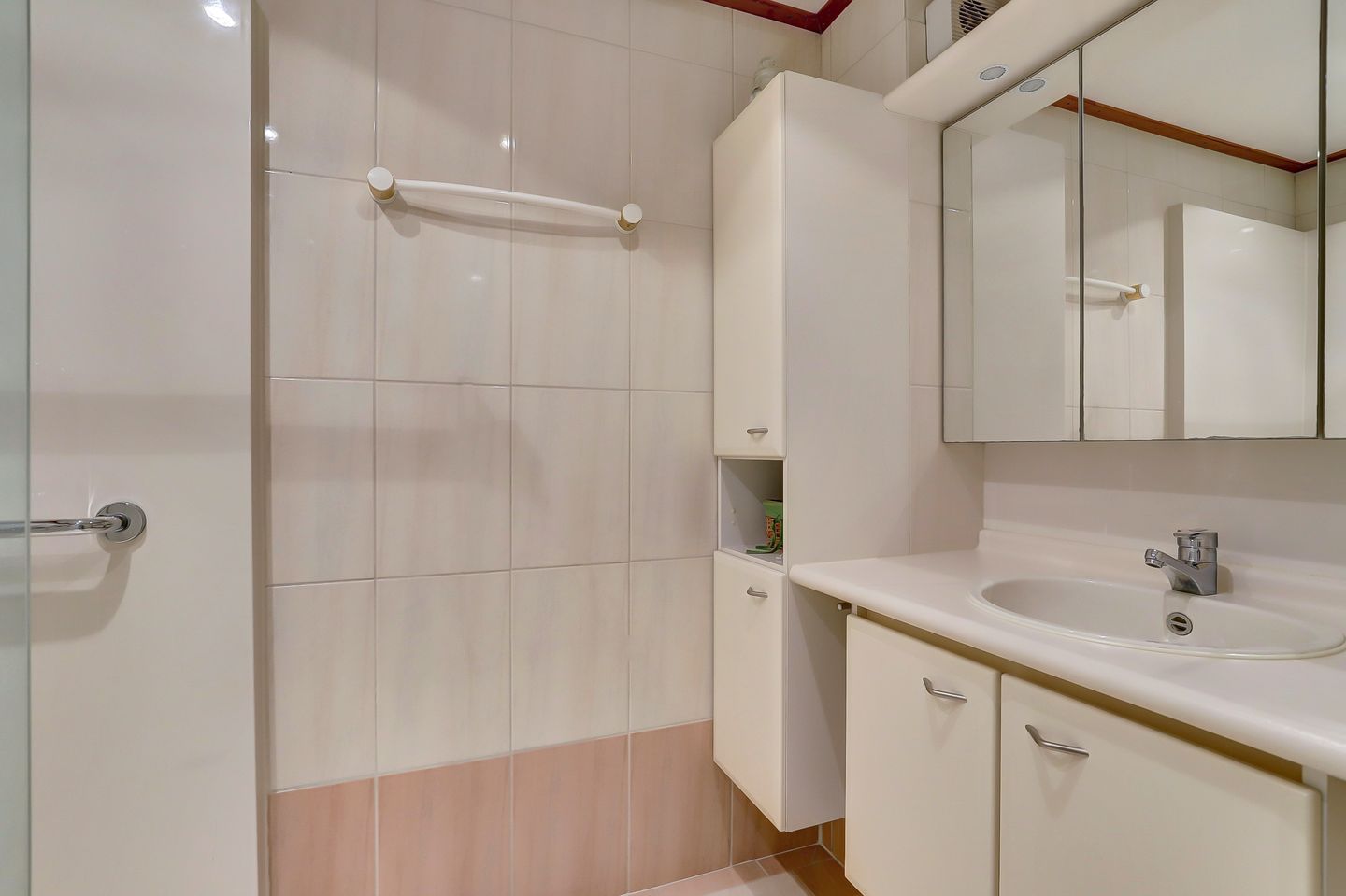 Foto 25 van Roosstraat 10