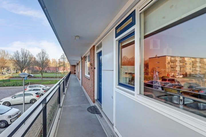 Photo 28 of Roosstraat 10