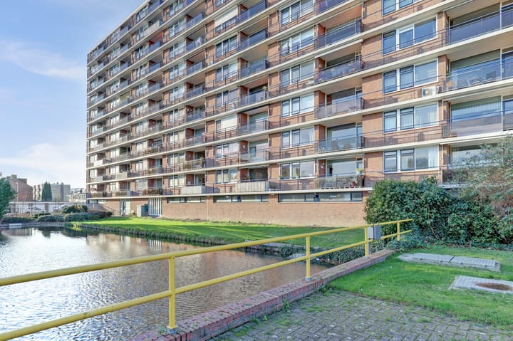 Photo 33 of Roosstraat 10