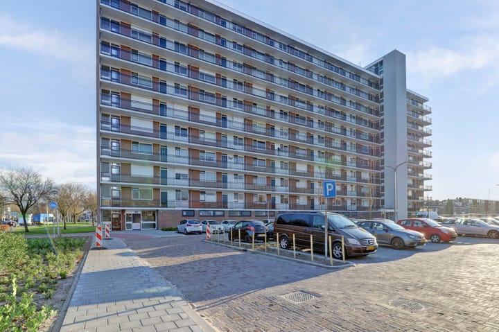 Photo 35 of Roosstraat 10