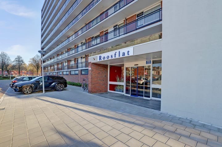 Photo 36 of Roosstraat 10