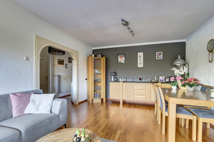 Photo 6 of Roosstraat 10