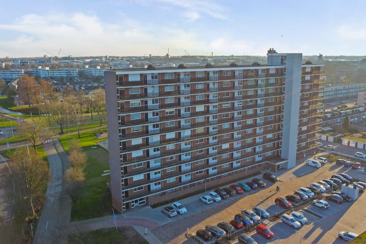 Photo 39 of Roosstraat 10