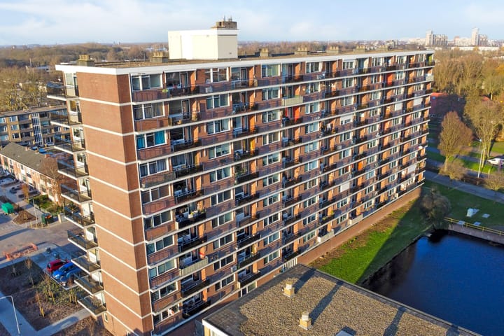 Photo 42 of Roosstraat 10