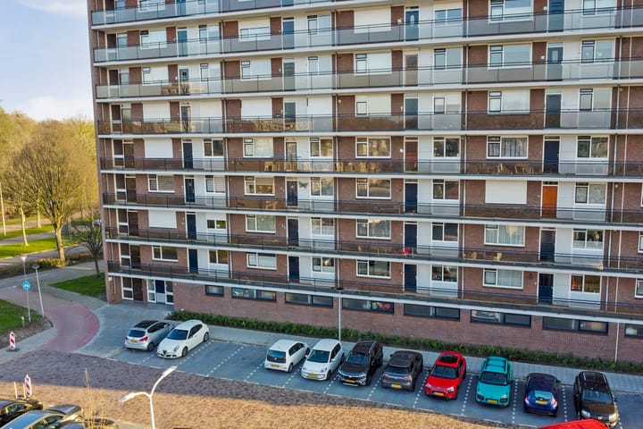 Photo 43 of Roosstraat 10