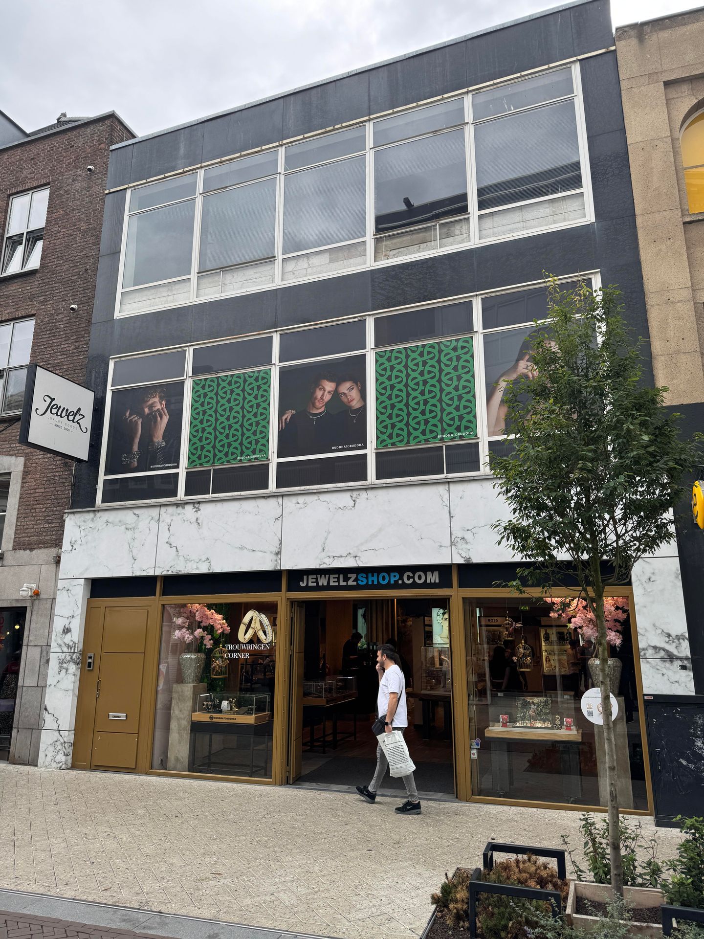 Bekijk foto 2 van Rechtestraat 60