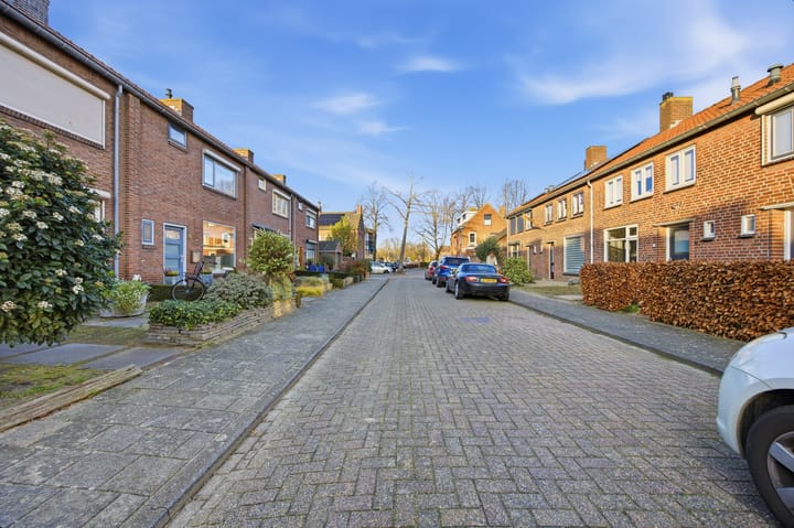 Foto 7 van Emiliastraat 9