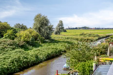 Serenade 13 tertiary image