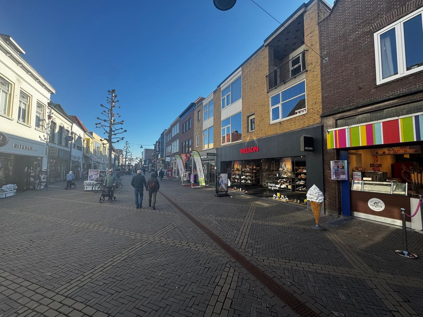 Bekijk foto 3 van Hamburgerstraat 28