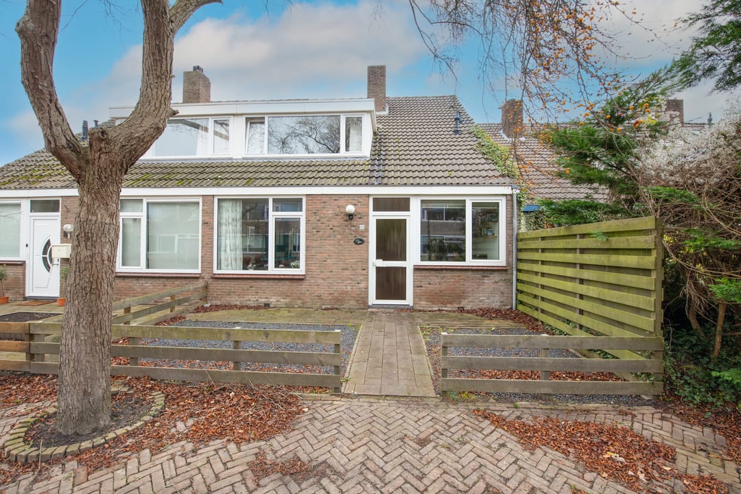 Foto 1 van van Vosbergenlaan 8