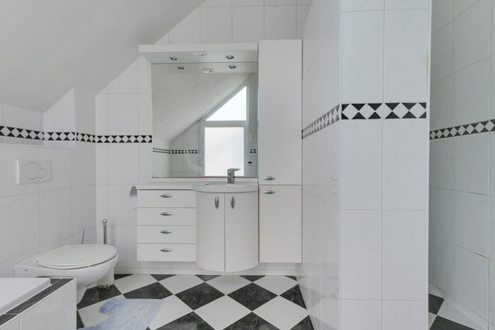 Photo 3 of van Vosbergenlaan 8