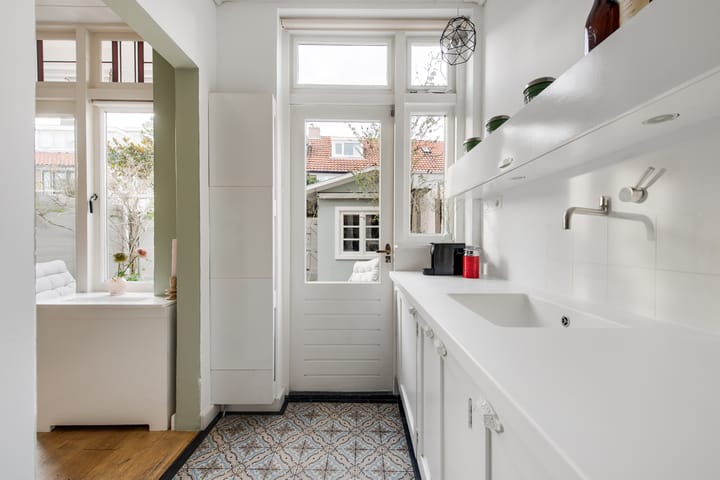 Photo 19 of Van Kinsbergenstraat 9