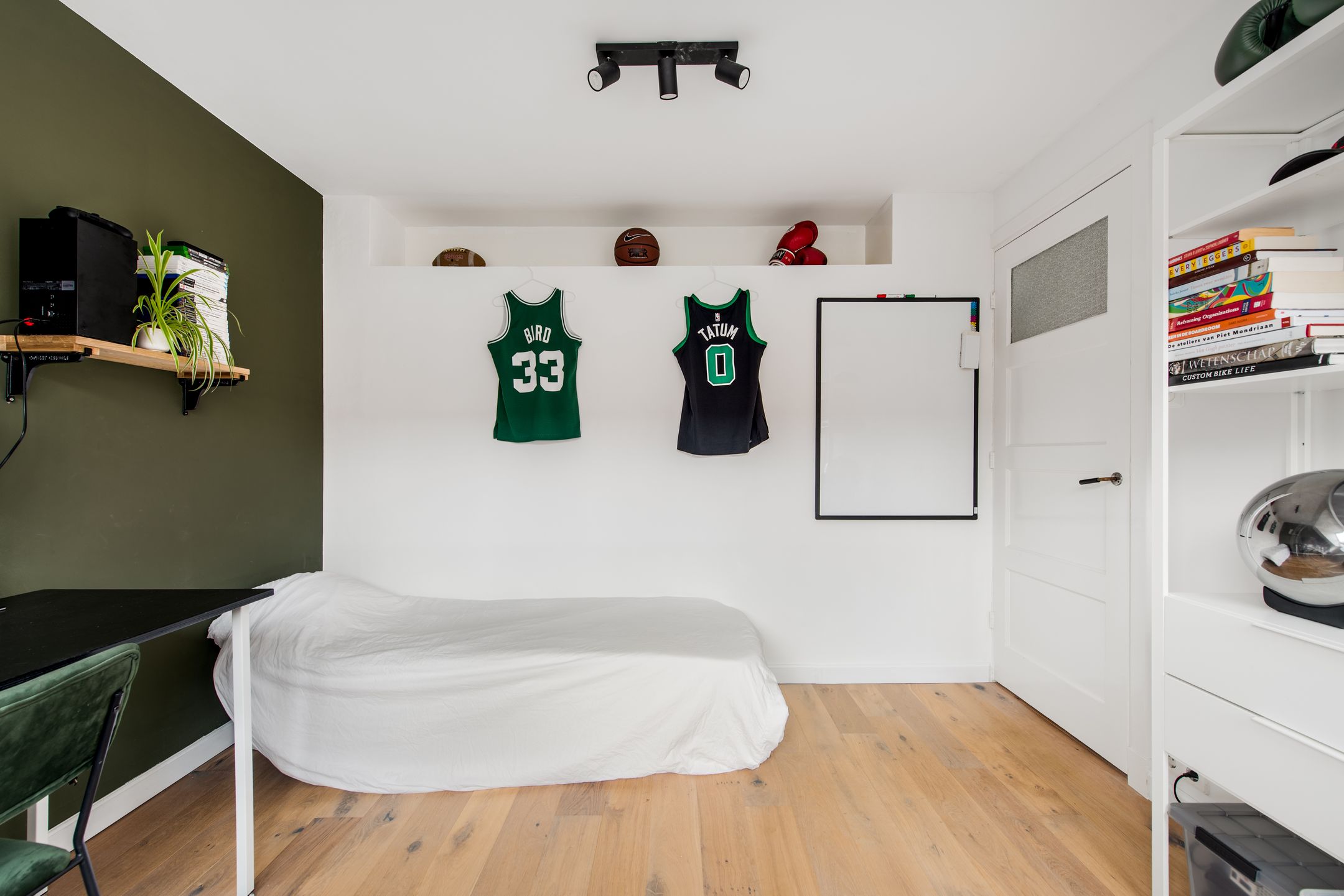 Foto 30 van Van Kinsbergenstraat 9