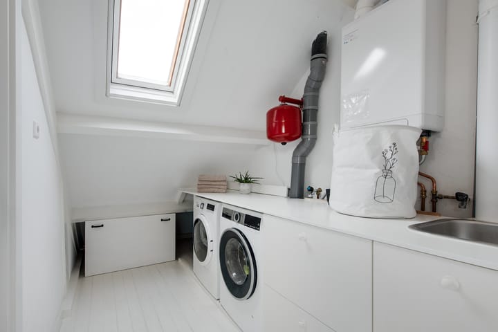 Photo 38 of Van Kinsbergenstraat 9