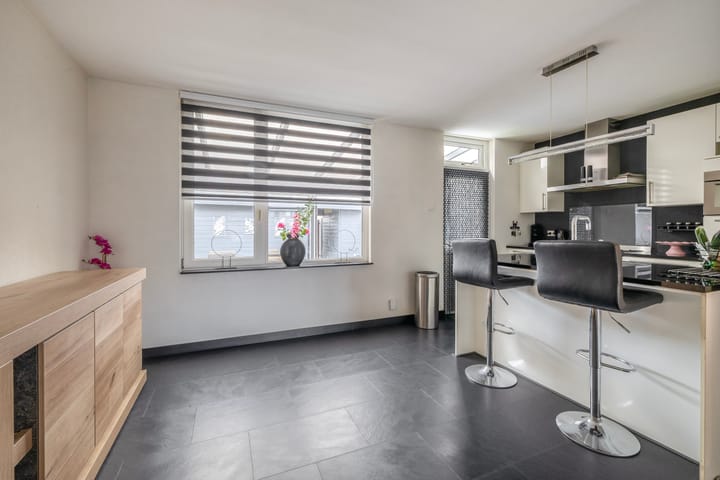 Foto 8 van Racinestraat 79