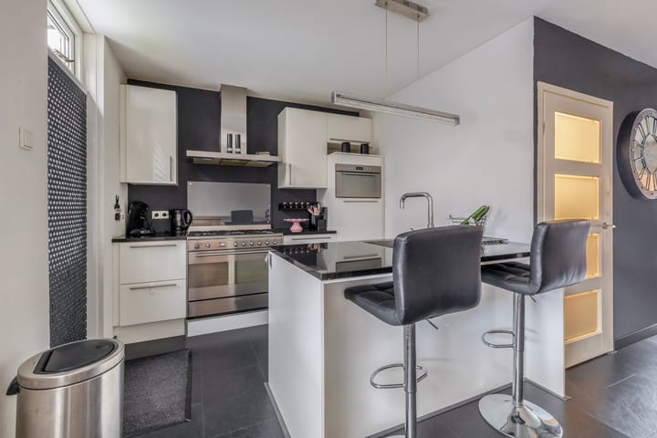 Foto 9 van Racinestraat 79