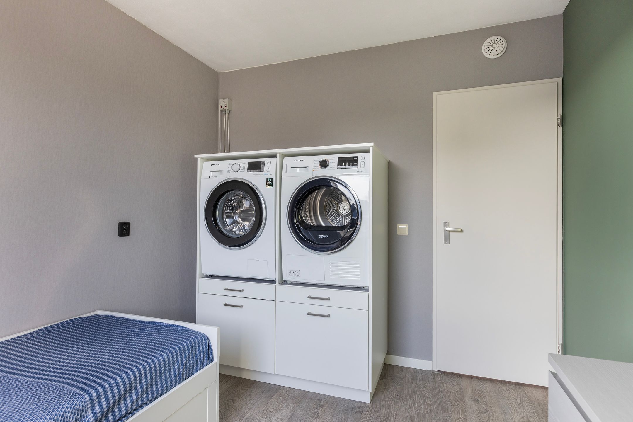 Foto 33 van Volkerakstraat 12