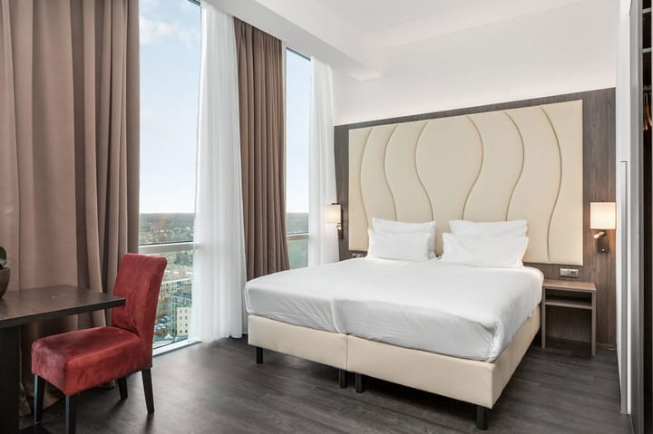 Photo 4 of Mandelaplein 1