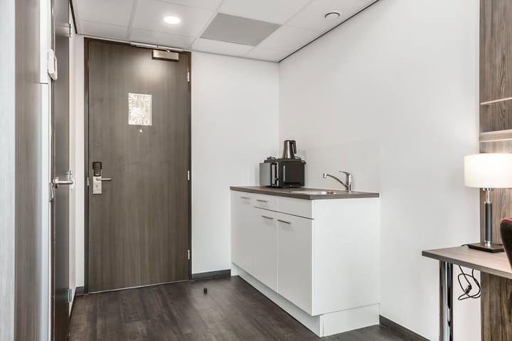 Photo 5 of Mandelaplein 1