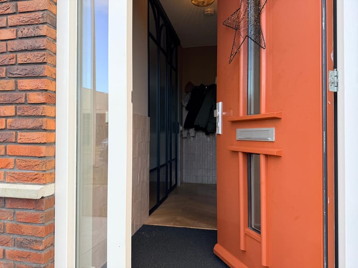 Foto 4 van Van der Waalsstraat 104