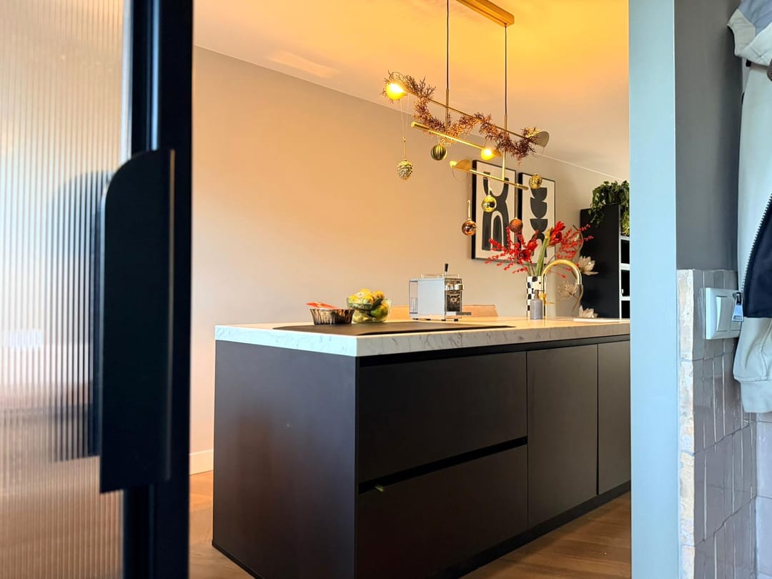 Photo 7 of Van der Waalsstraat 104
