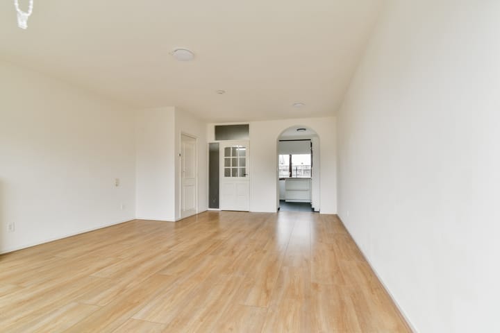 Photo 12 of van der Waalsstraat 83