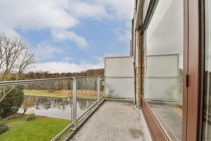 Photo 15 of van der Waalsstraat 83