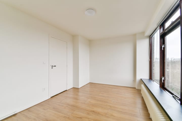 Photo 21 of van der Waalsstraat 83