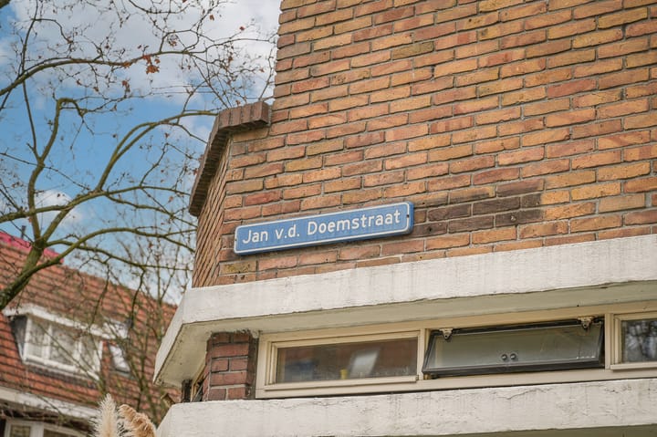 Photo 39 of Jan van den Doemstraat 1-B