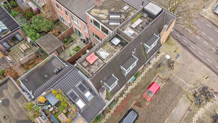 Photo 43 of Jan van den Doemstraat 1-B