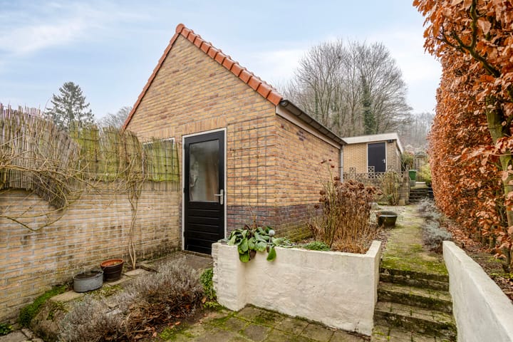 Foto 19 van Mergelweg 247