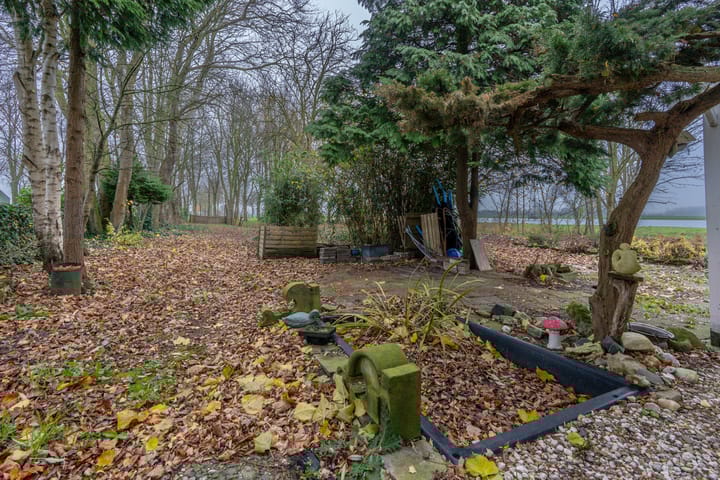 Foto 21 van Graaf Huibertlaan 46