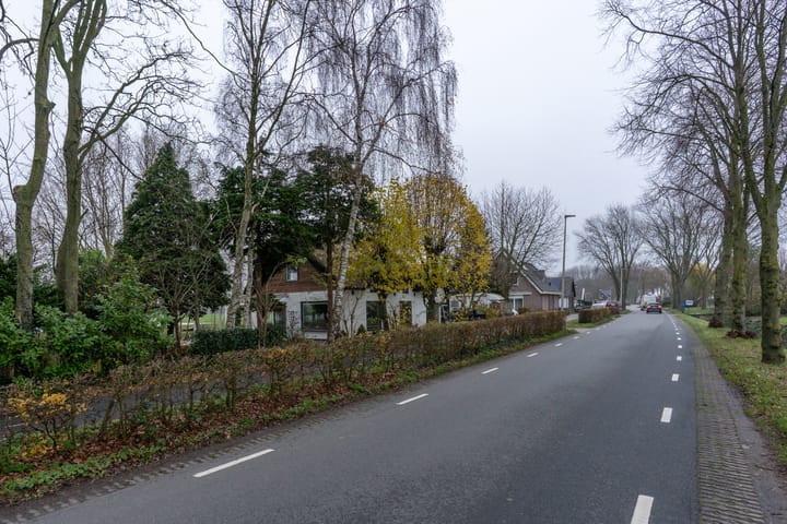 Foto 54 van Graaf Huibertlaan 46