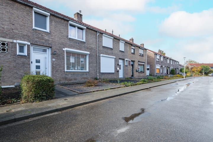 Photo 2 of Dr. Philipsstraat 55