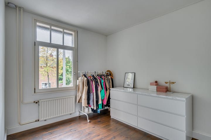 Foto 28 van Baarlosestraat 26