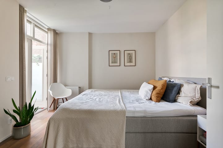 Photo 10 of Hoofdweg 96-2