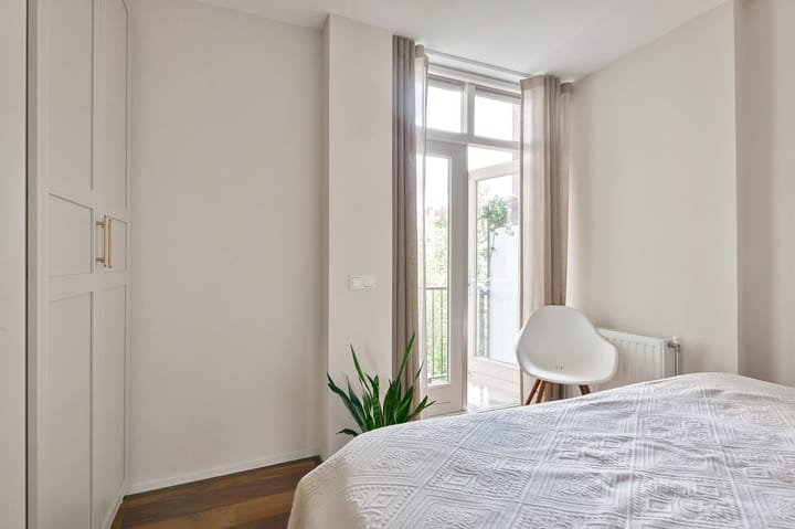 Photo 11 of Hoofdweg 96-2